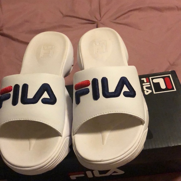 FILA DISRUPTOR BOLD SLIDE - Picture 2 of 4